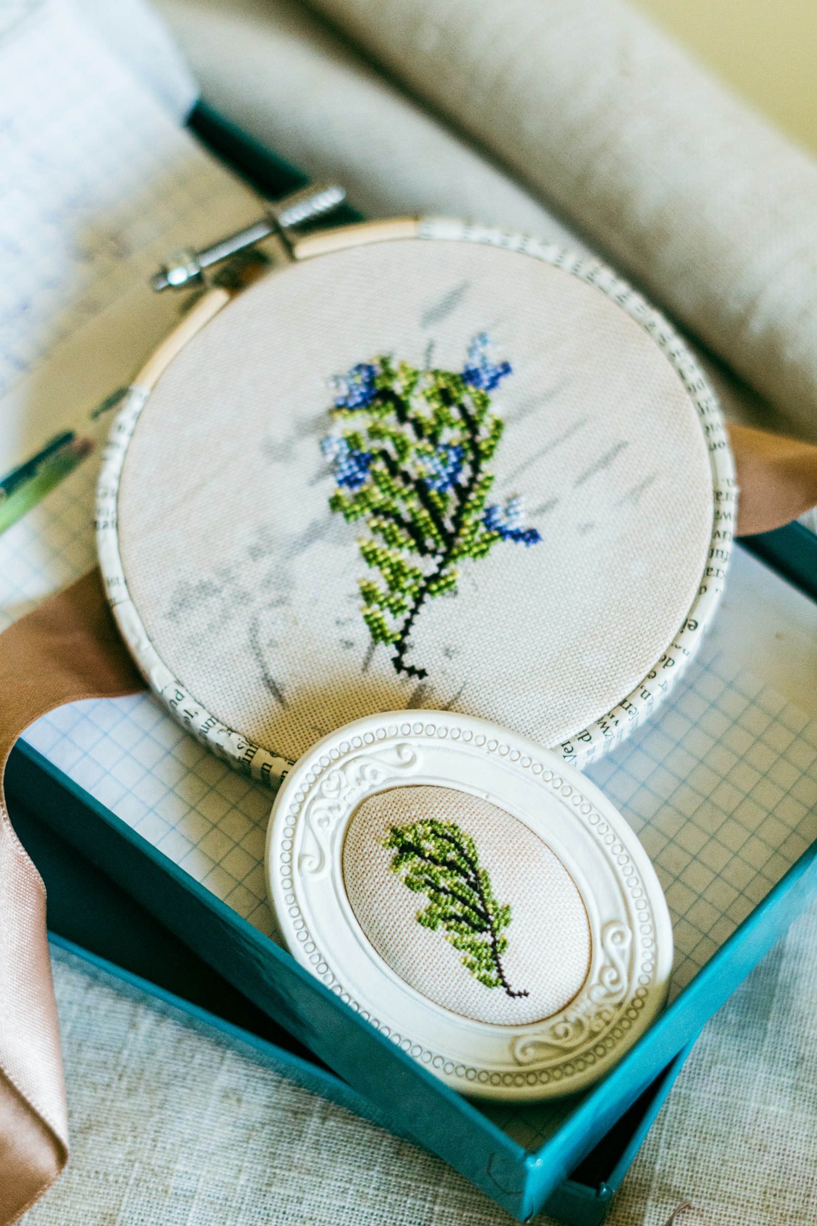 Kit bastidor e medalhão — Jardim de alecrim